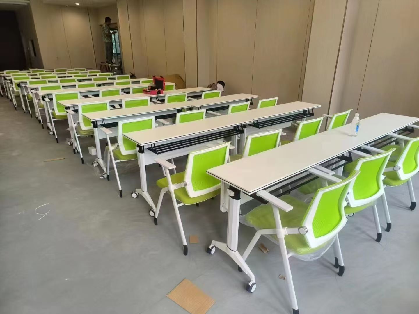 Folding Desk plus Folding Chair Create Collaborative Learning Room